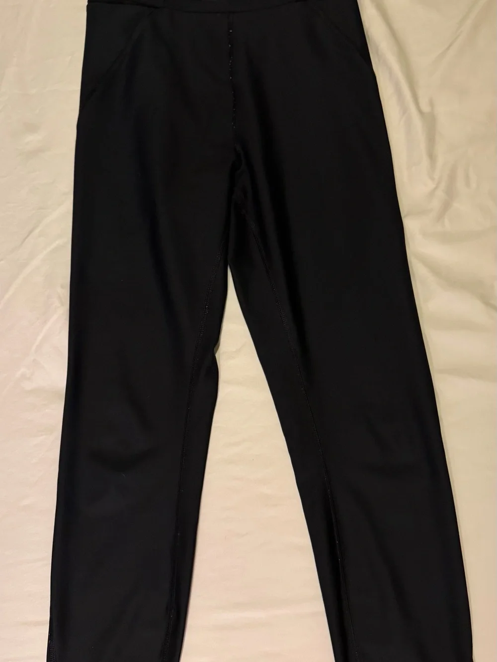 ALO Yoga Black Ruched-Strap Sports Bra (M) and High-Rise Leggings(S)